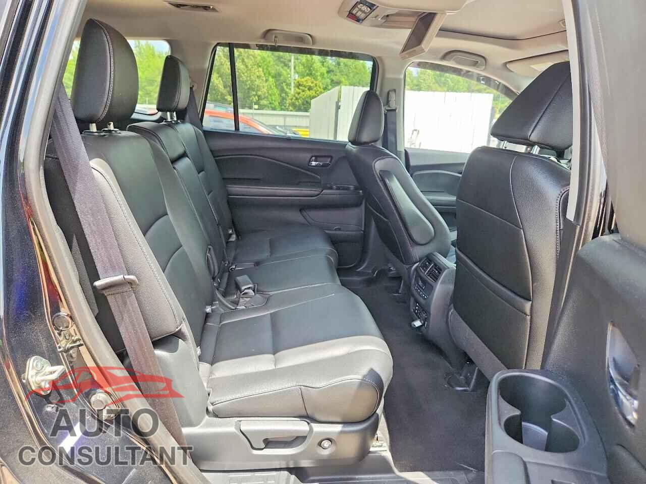 HONDA PILOT 2016 - 5FNYF5H92GB041548