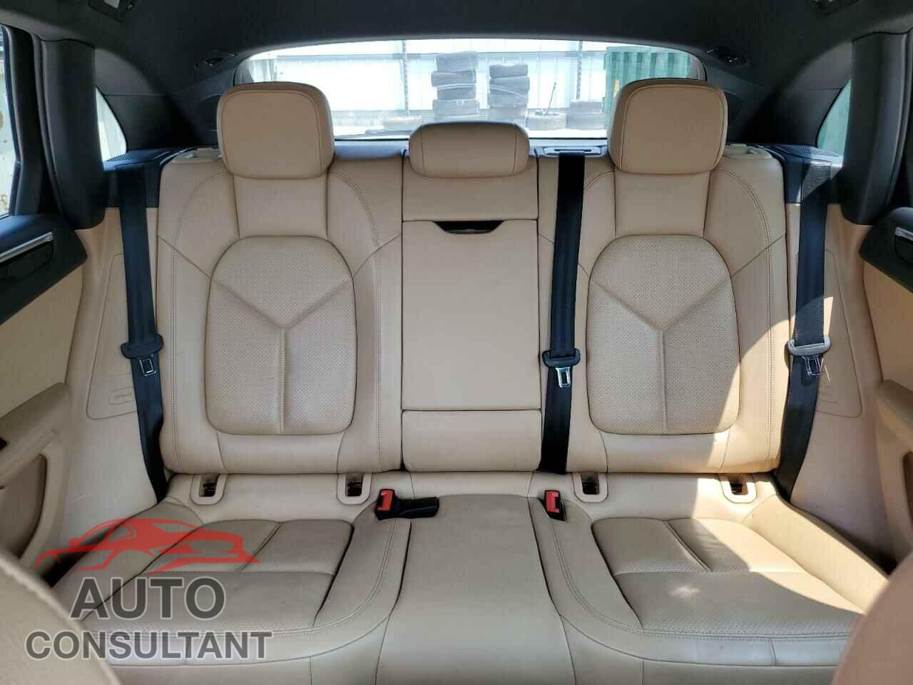 PORSCHE MACAN 2017 - WP1AA2A59HLB06611