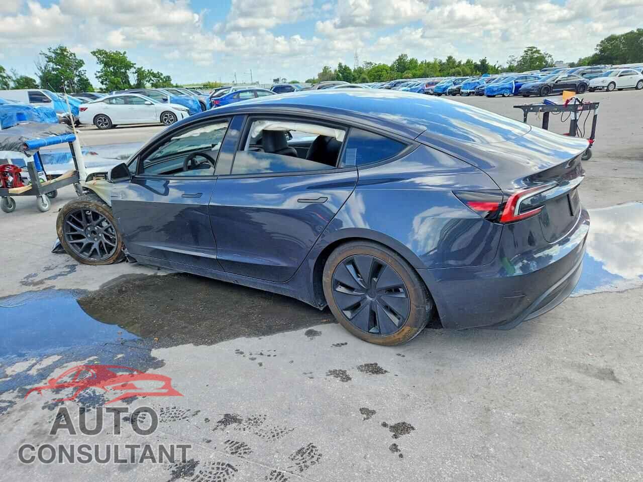 TESLA MODEL 3 2024 - 5YJ3E1EA4RF740963