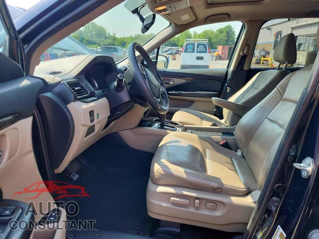 HONDA PILOT 2016 - 5FNYF6H87GB016383