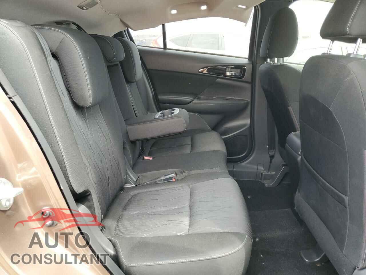 MITSUBISHI ECLIPSE 2018 - JA4AT5AA5JZ050853