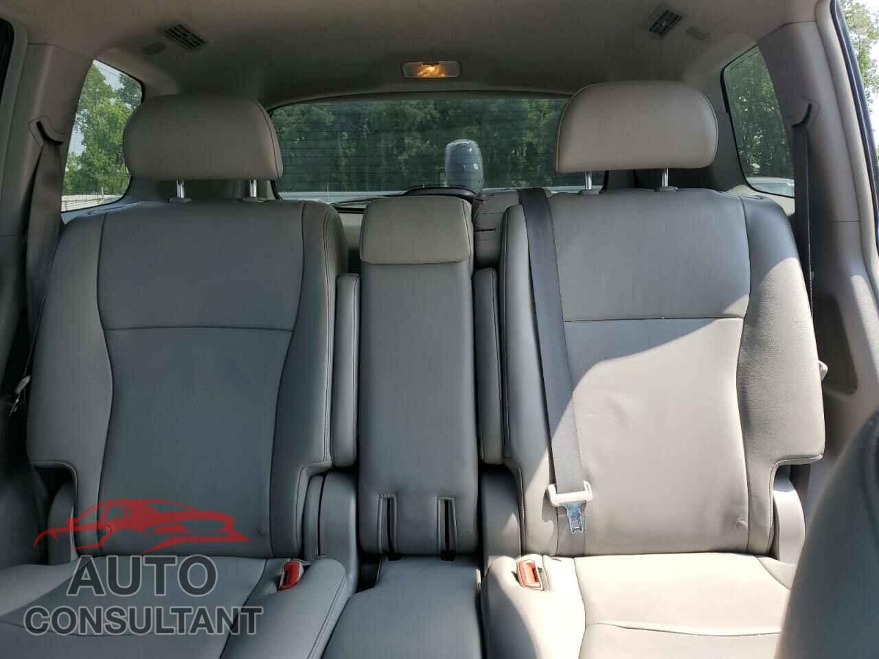 TOYOTA HIGHLANDER 2013 - 5TDZK3EH8DS106085