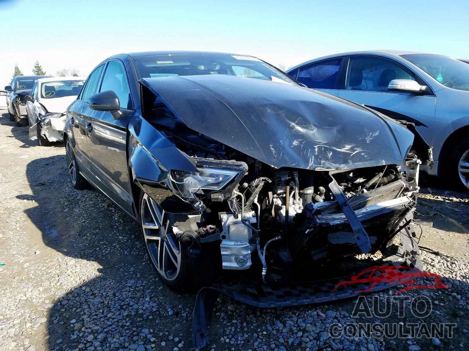 AUDI A3 2018 - WAUAUGFF9J1042043