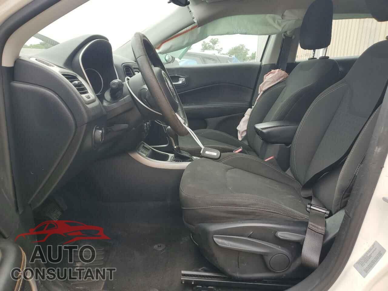 JEEP COMPASS 2017 - 3C4NJCAB6HT661048