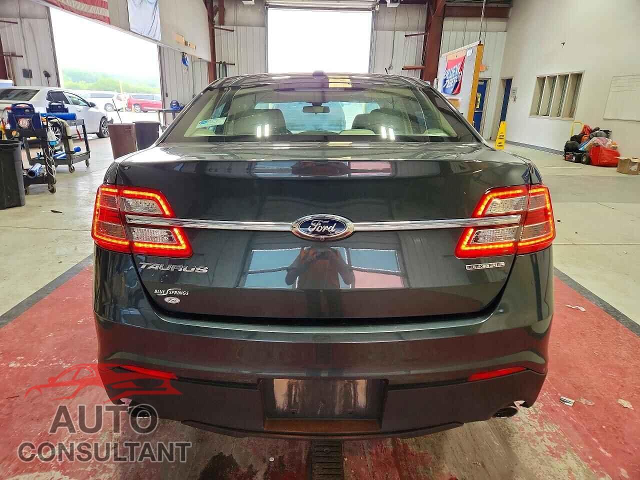 FORD TAURUS 2016 - 1FAHP2D85GG104016