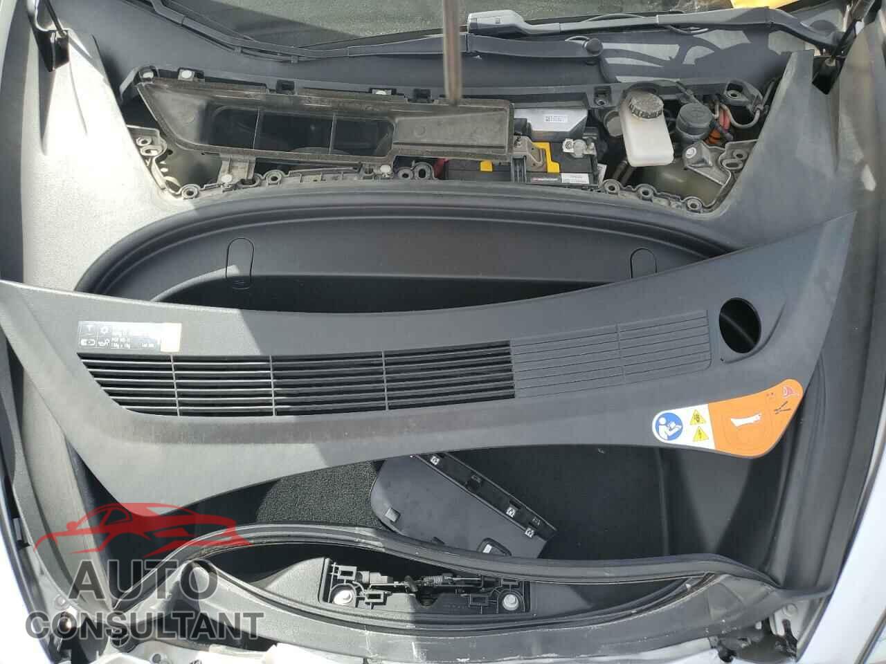 TESLA MODEL 3 2018 - 5YJ3E1EA2JF015351