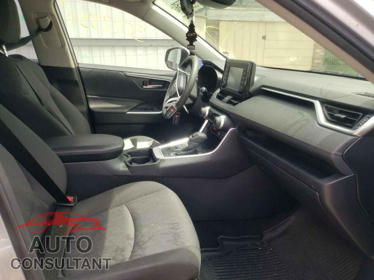 TOYOTA RAV4 2019 - JTMP1RFVXKD024319
