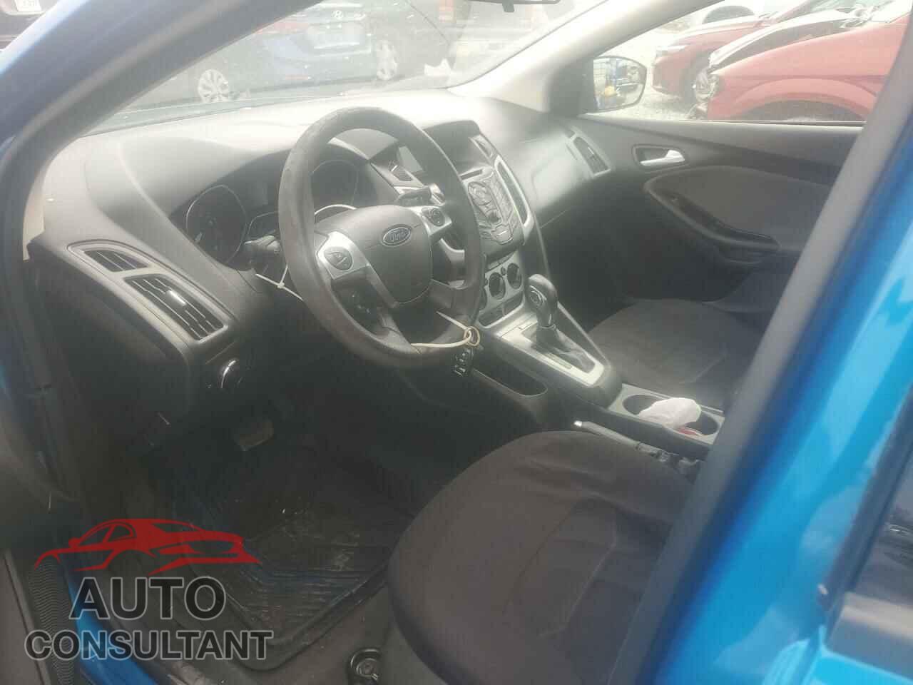 FORD FOCUS 2014 - 1FADP3F2XEL280819
