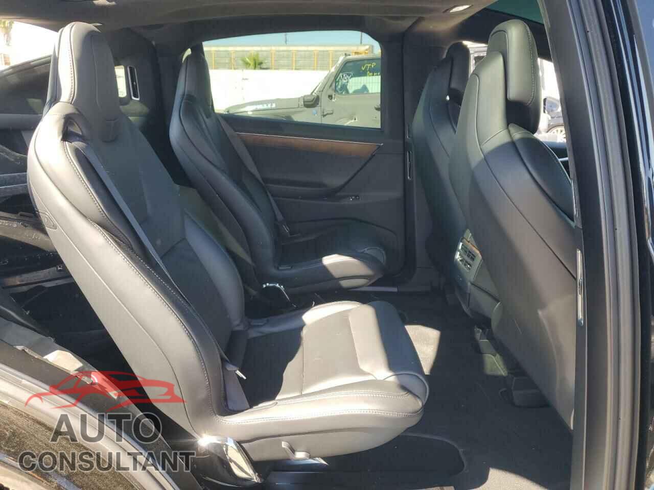 TESLA MODEL X 2017 - 5YJXCBE21HF055081