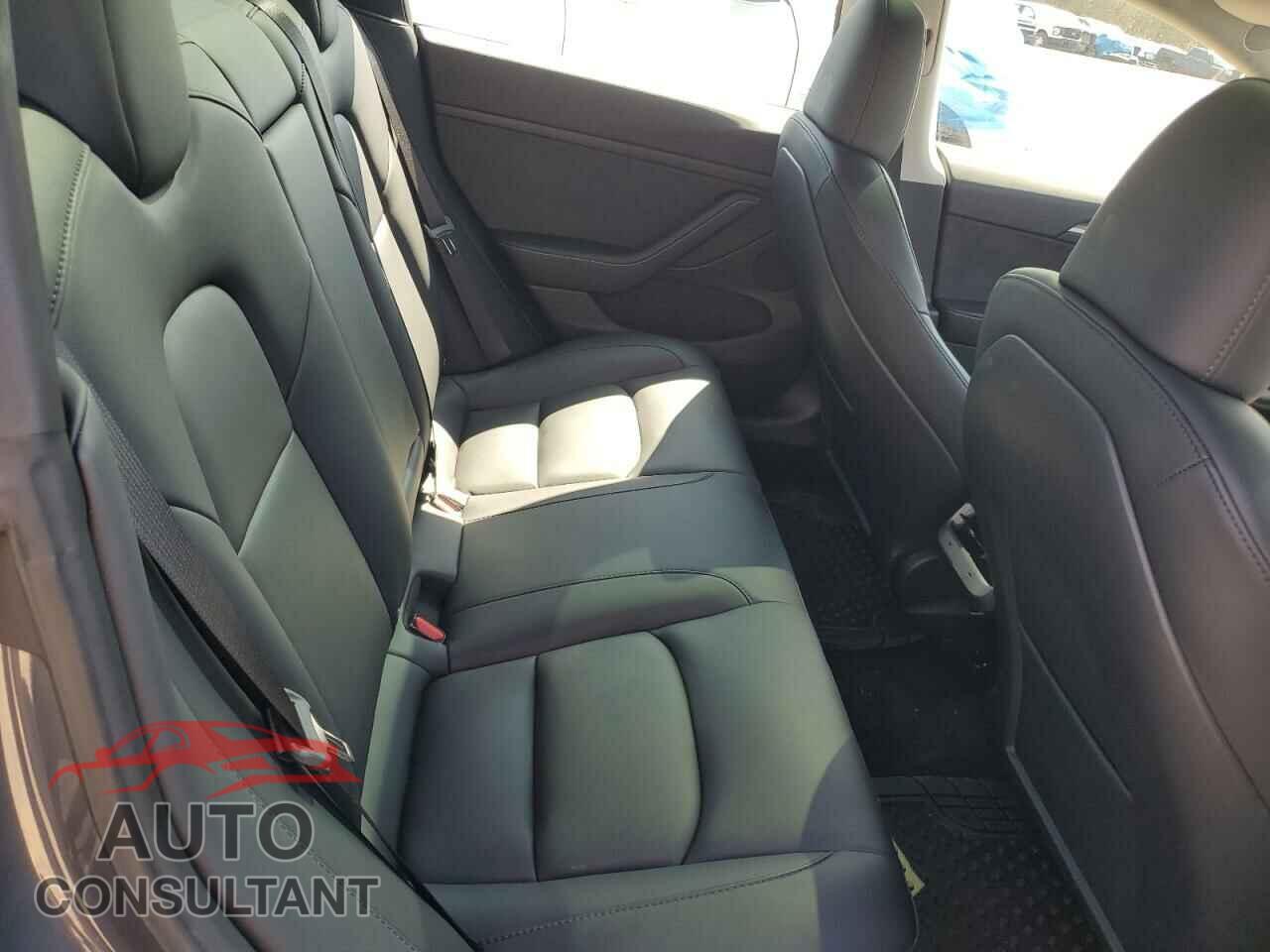TESLA MODEL 3 2023 - 5YJ3E1EA7PF617736