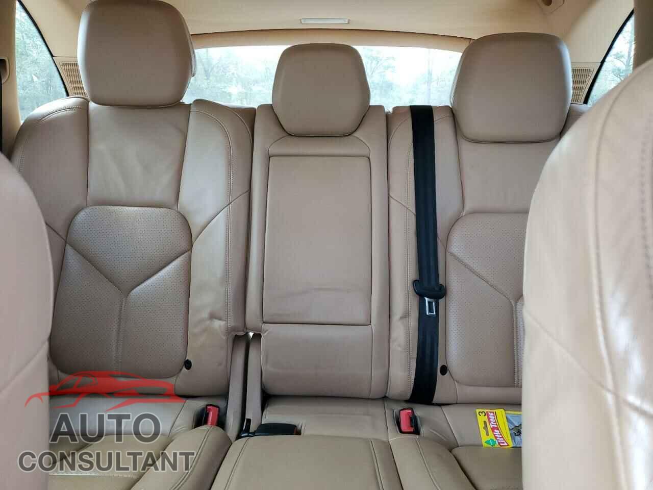 PORSCHE CAYENNE 2011 - WP1AB2A20BLA52240