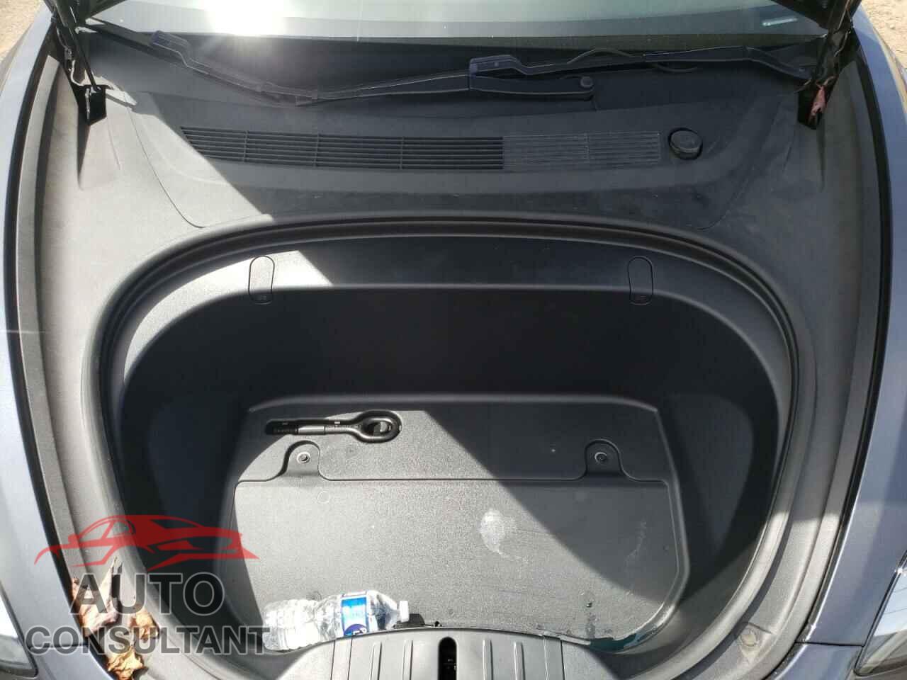 TESLA MODEL 3 2019 - 5YJ3E1EA1KF400384