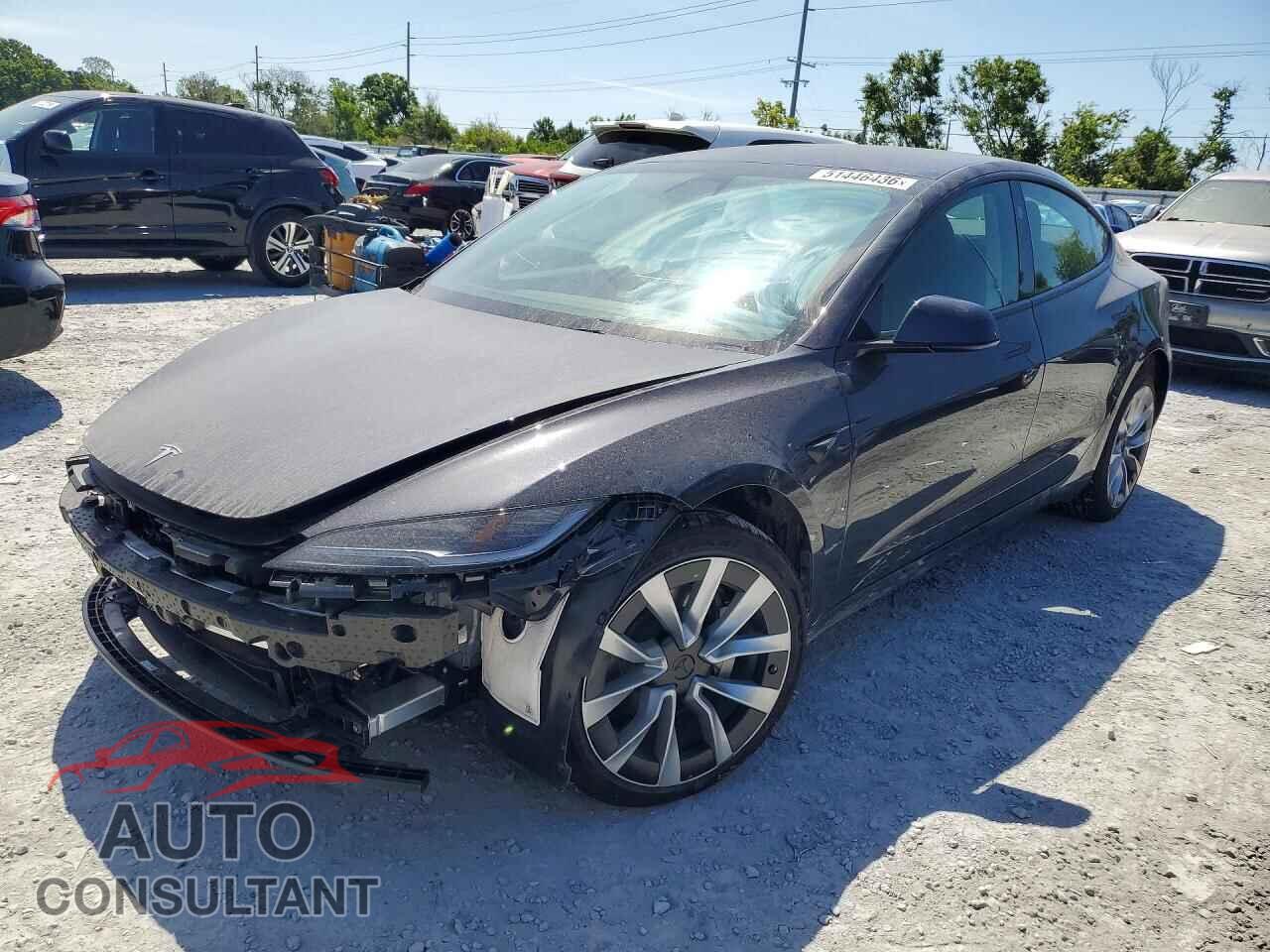 TESLA MODEL 3 2025 - 5YJ3E1EA8SF051322