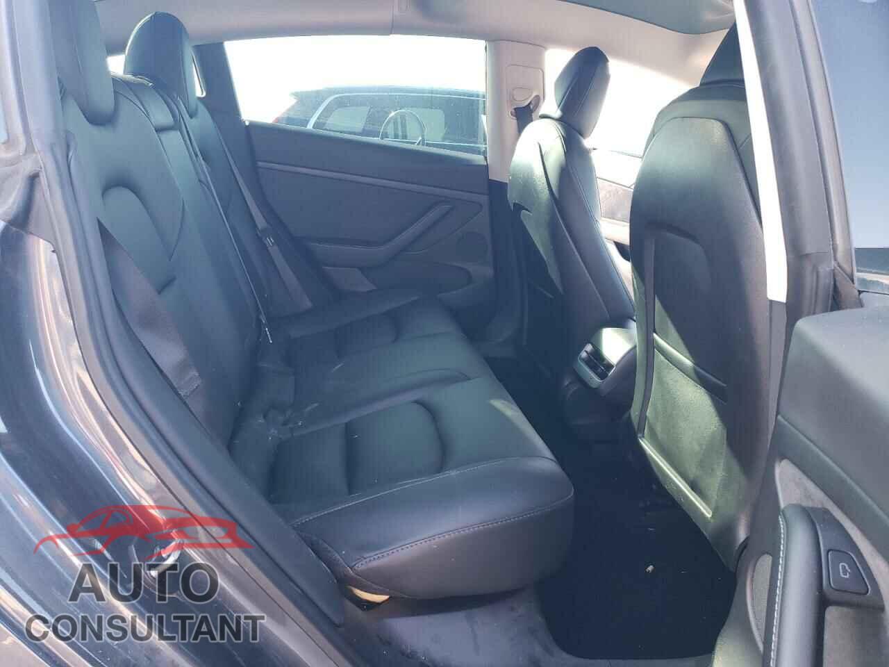 TESLA MODEL 3 2021 - 5YJ3E1EB3MF998683