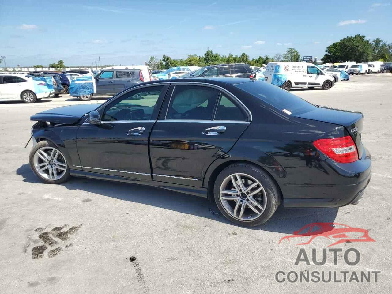 MERCEDES-BENZ C-CLASS 2013 - WDDGF8AB7DG114530