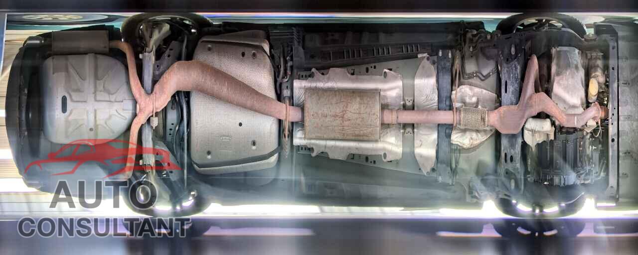 FORD TAURUS 2017 - 1FAHP2E85HG137775