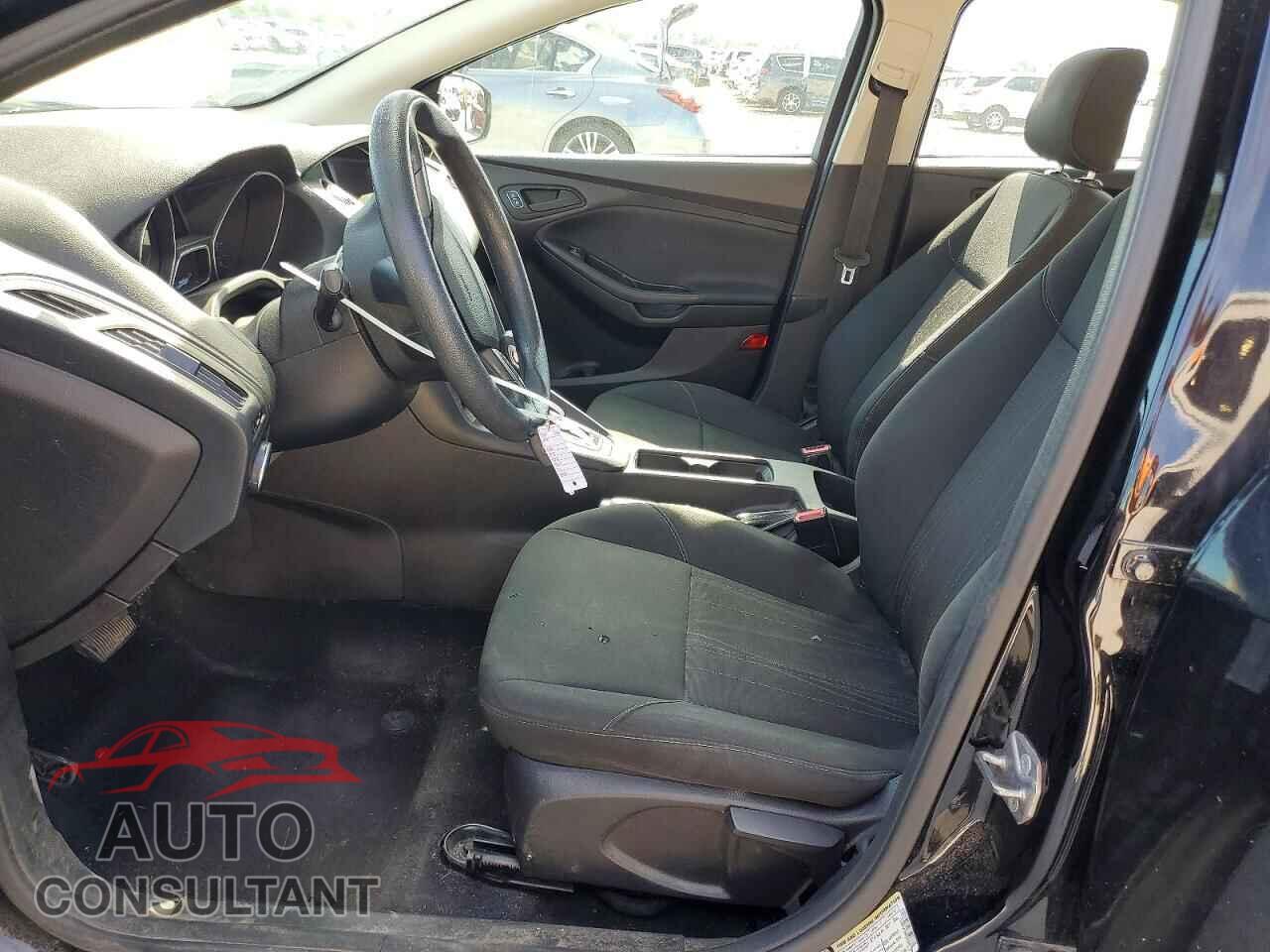FORD FOCUS 2017 - 1FADP3E29HL266433