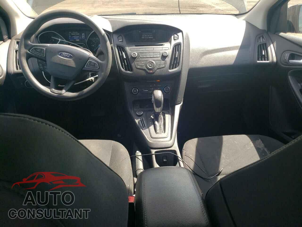 FORD FOCUS 2017 - 1FADP3F22HL280351