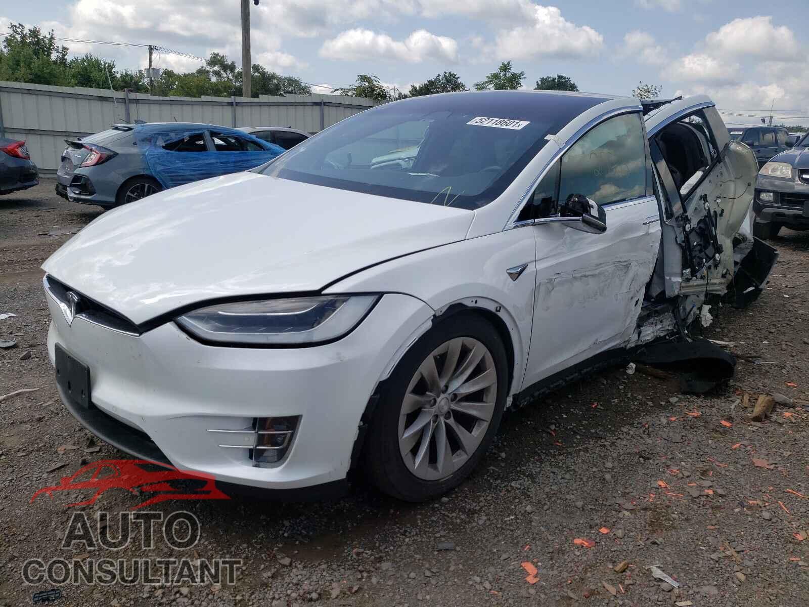 TESLA MODEL X 2017 - 5YJXCAE22HF034363