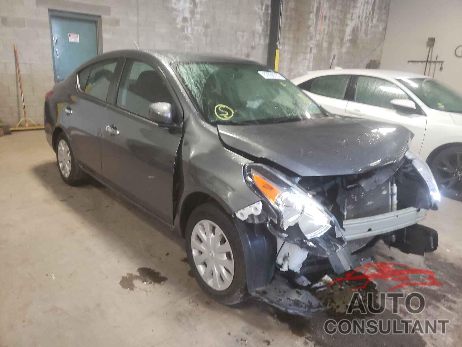 NISSAN VERSA 2018 - 3N1CN7AP0JL881762