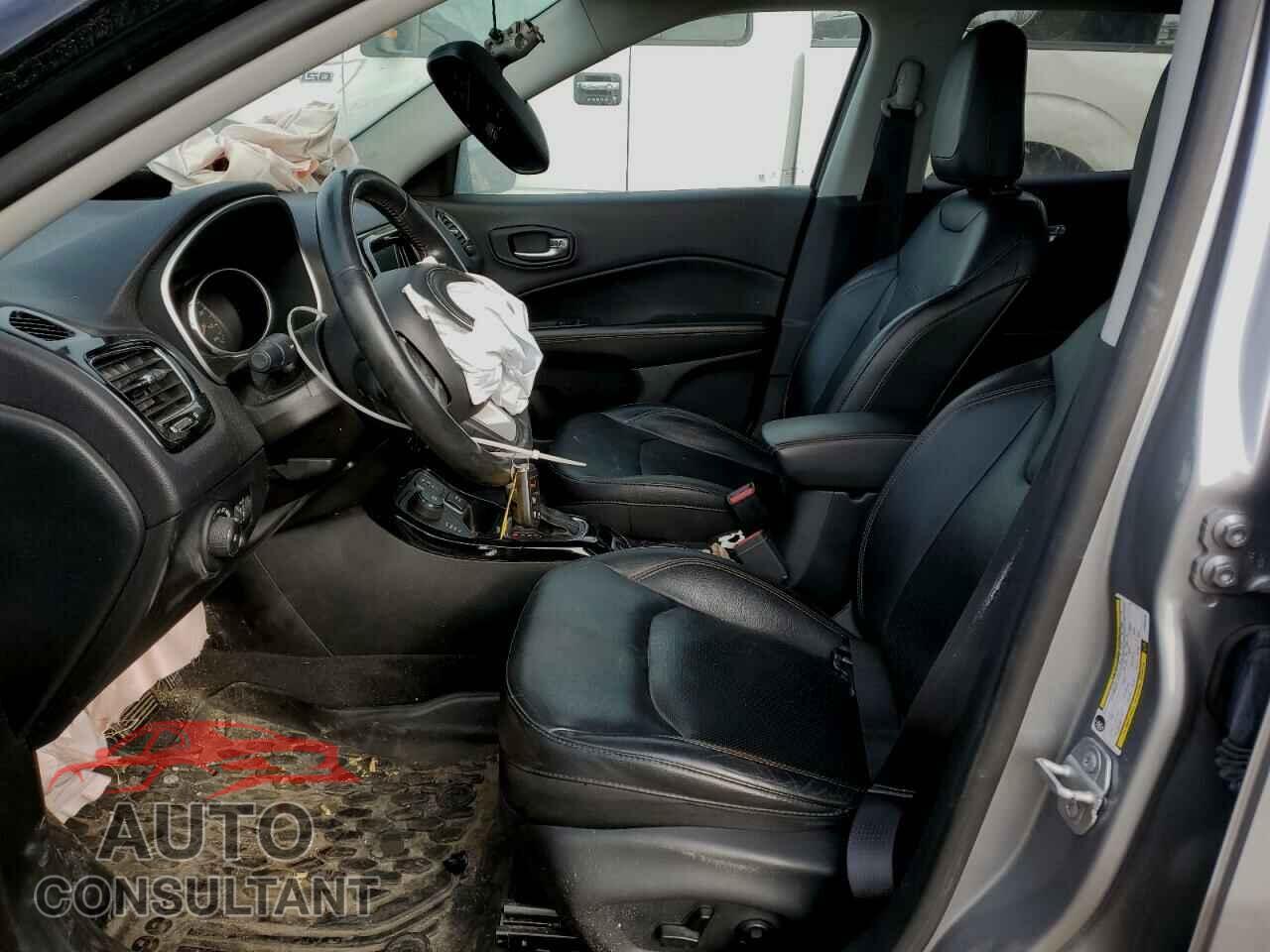 JEEP COMPASS 2018 - 3C4NJDCB4JT200410