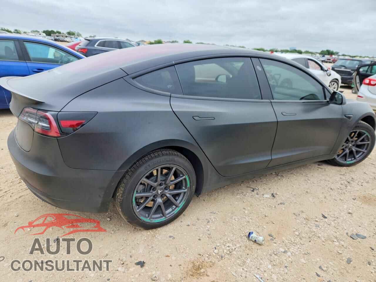 TESLA MODEL 3 2018 - 5YJ3E1EA0JF004929