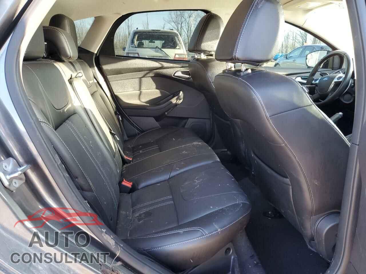 FORD FOCUS 2014 - 1FADP3N25EL412032