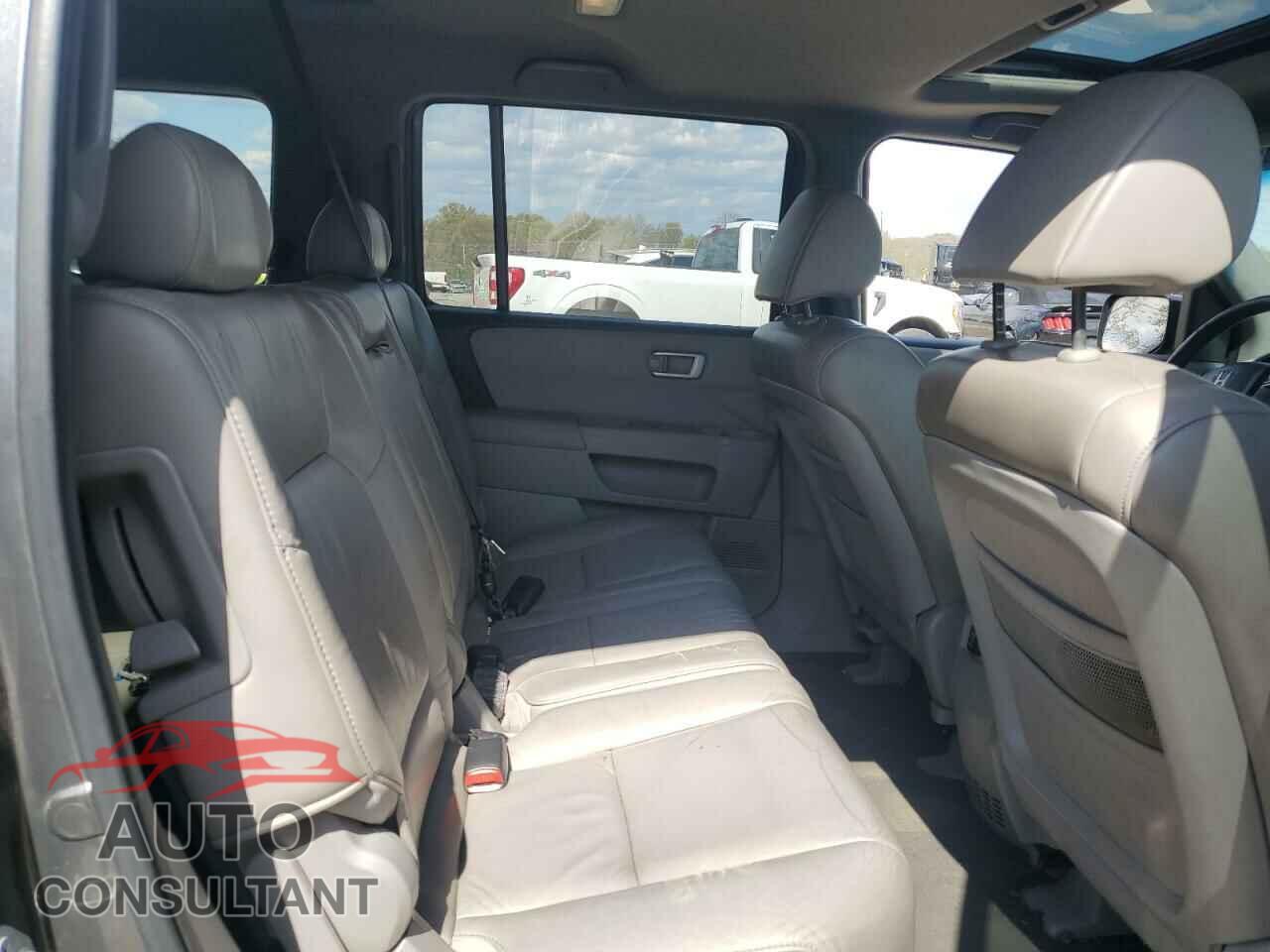 HONDA PILOT 2011 - 5FNYF4H53BB036343
