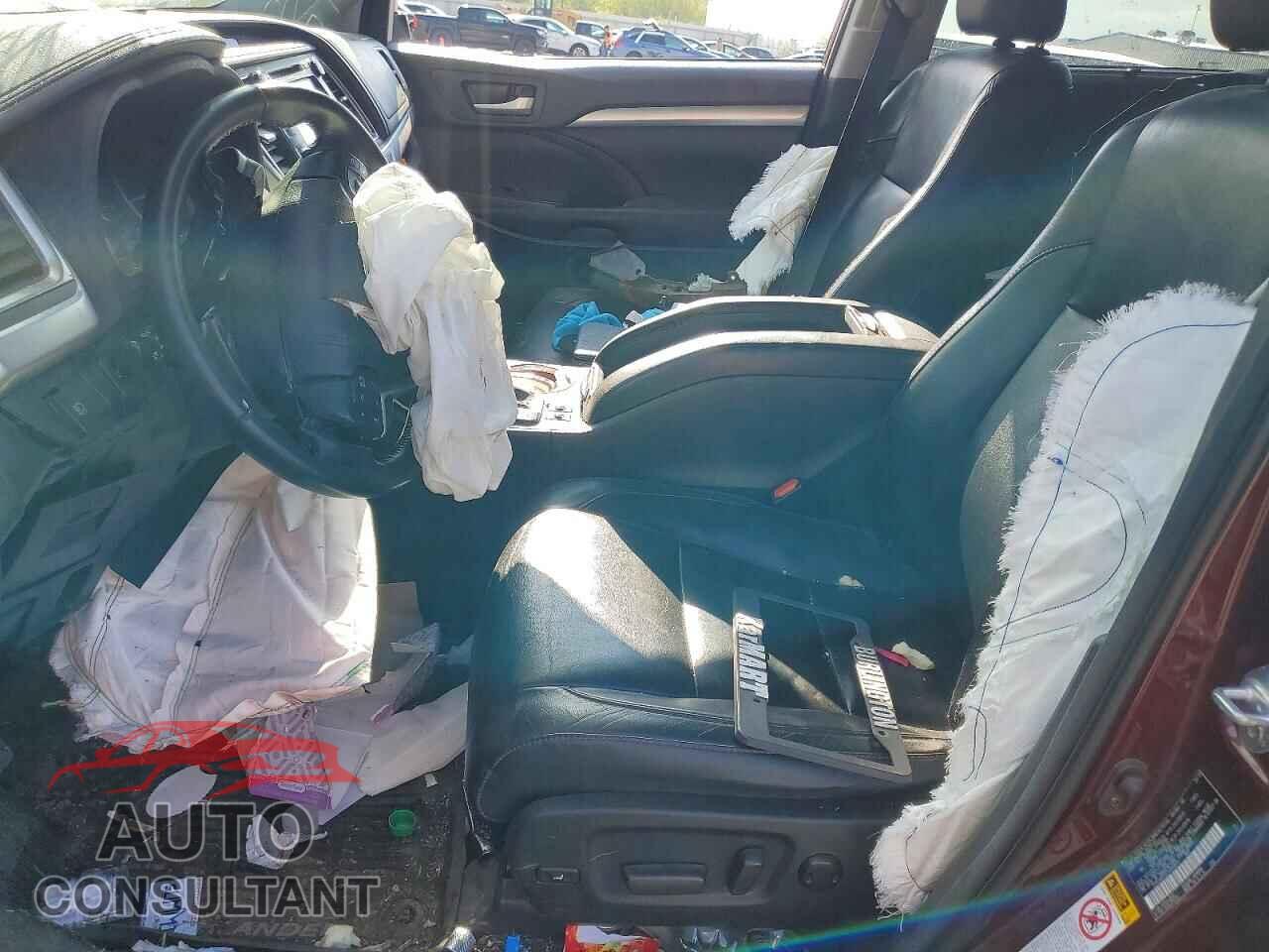 TOYOTA HIGHLANDER 2018 - 5TDJGRFH2JS048051