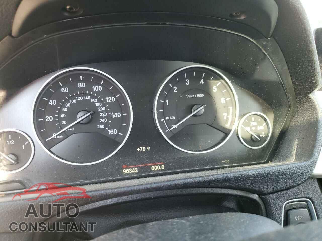 BMW 3 SERIES 2016 - WBA8E1G55GNU11383