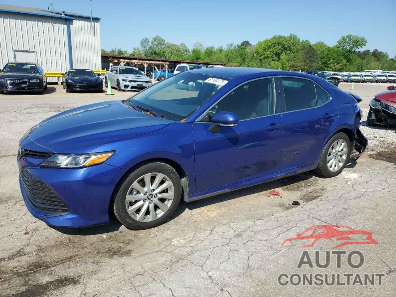 TOYOTA CAMRY 2018 - 4T1B11HK8JU540154