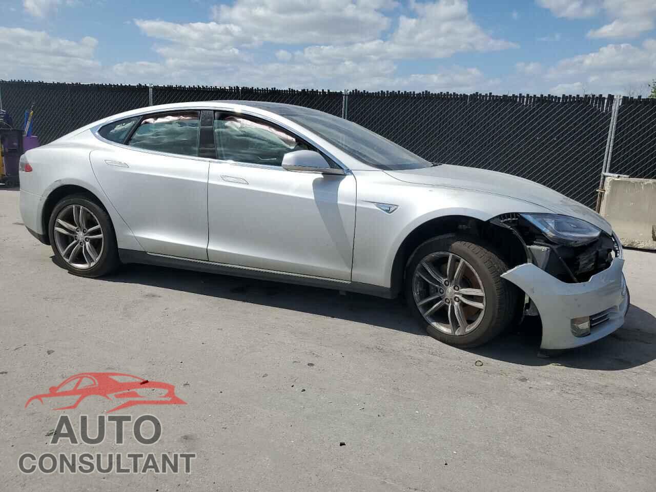 TESLA MODEL S 2012 - 5YJSA1CN2CFP03107