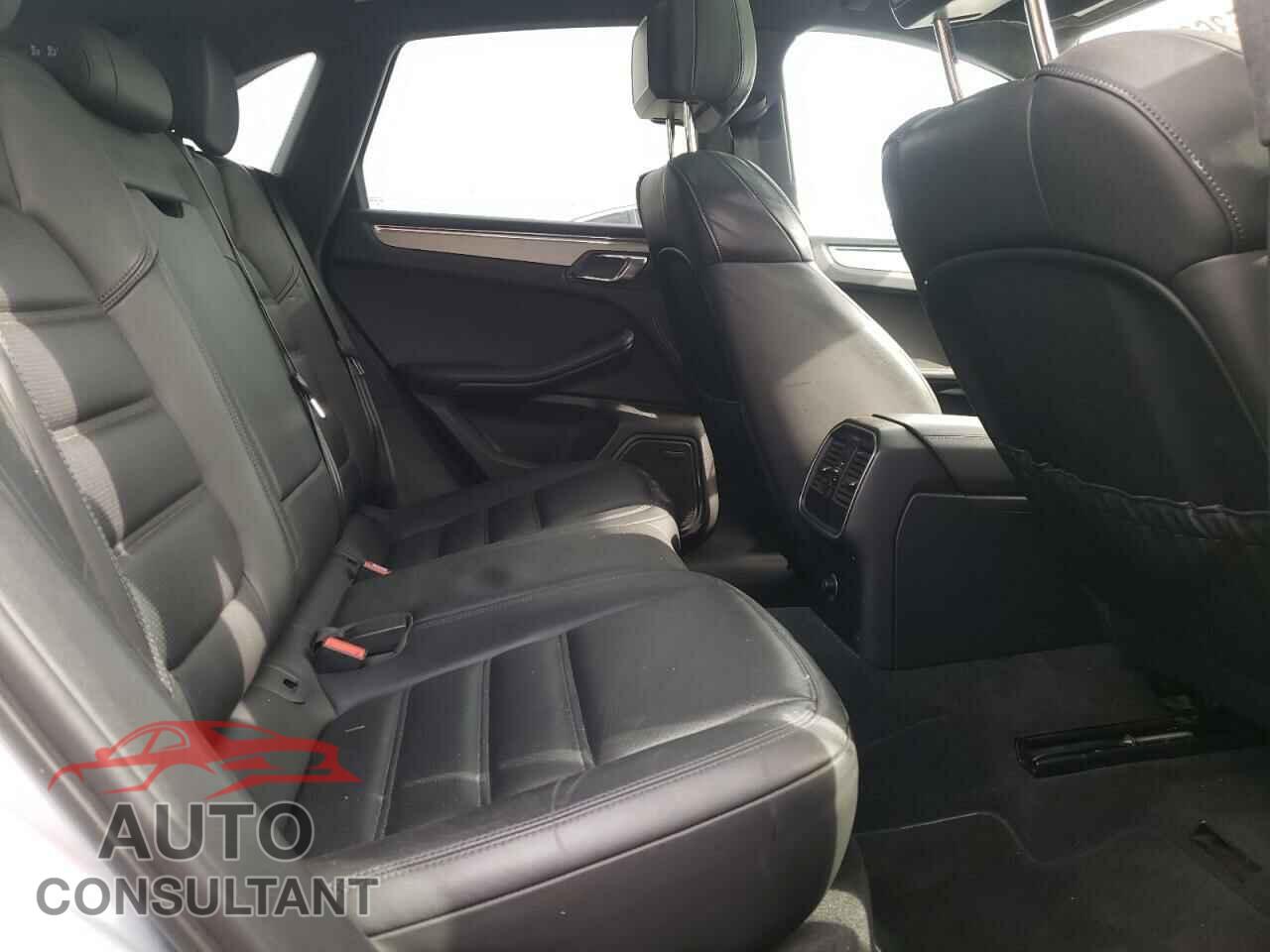 PORSCHE MACAN 2016 - WP1AF2A5XGLB90406