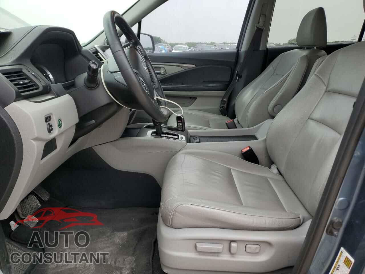 HONDA PILOT 2016 - 5FNYF5H75GB035371