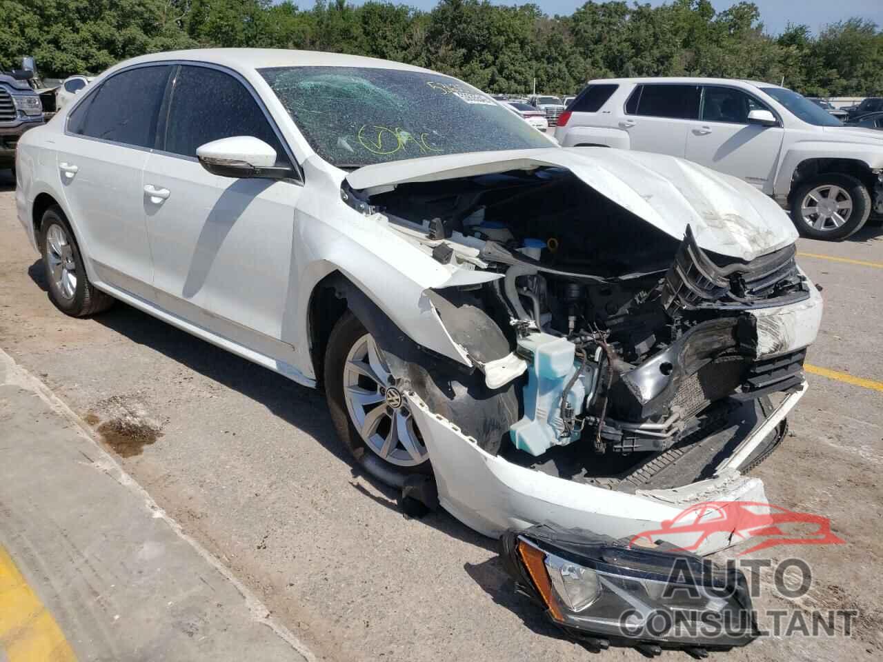 VOLKSWAGEN PASSAT 2016 - 1VWAT7A37GC022547