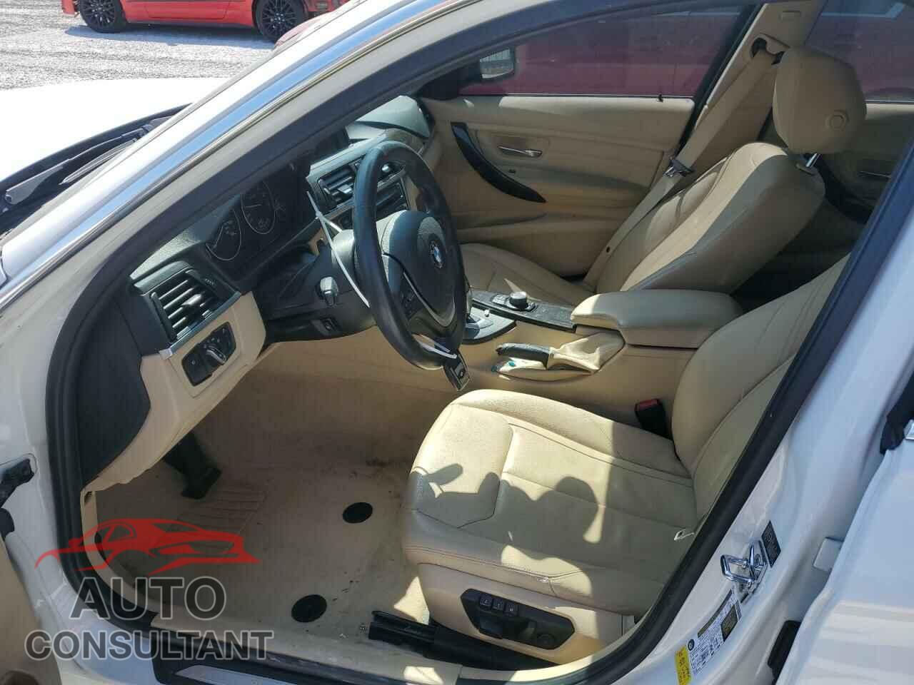 BMW 3 SERIES 2012 - WBA3A5C57CF257346