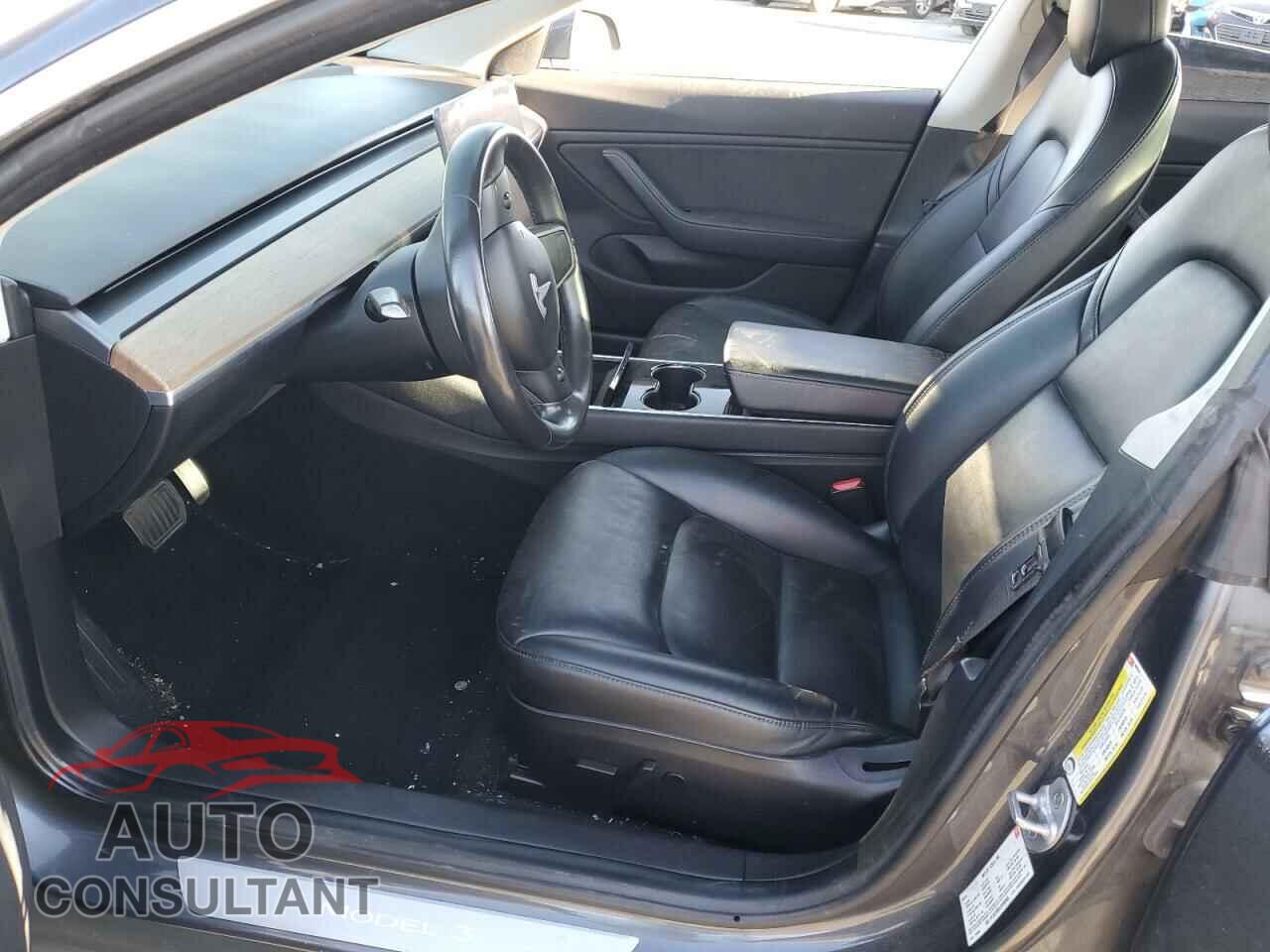 TESLA MODEL 3 2018 - 5YJ3E1EB3JF090942