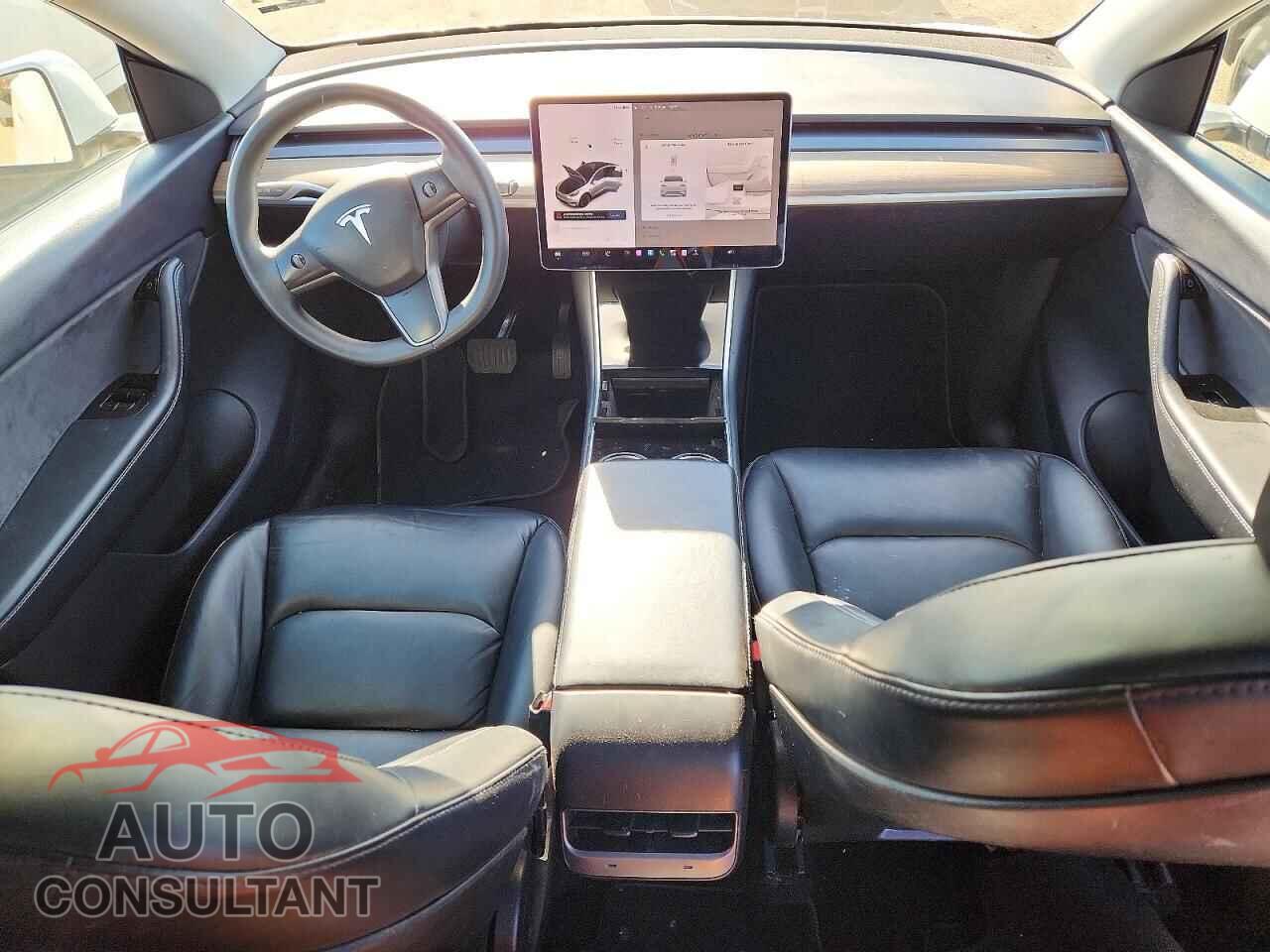 TESLA MODEL Y 2021 - 5YJYGDEEXMF092736