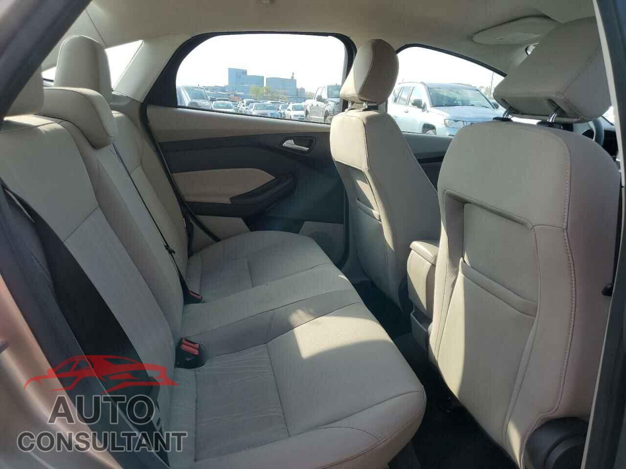 FORD FOCUS 2017 - 1FADP3F28HL210725