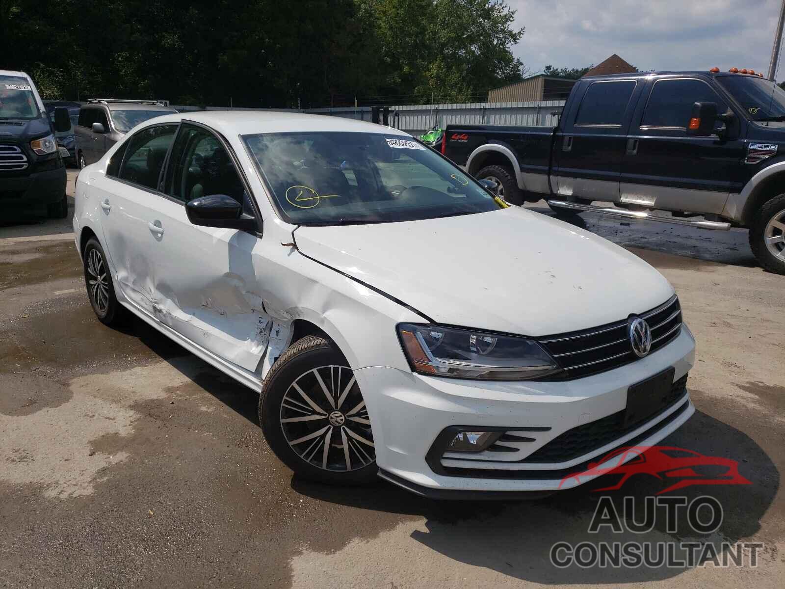 VOLKSWAGEN JETTA 2018 - 3VWDB7AJ7JM213003