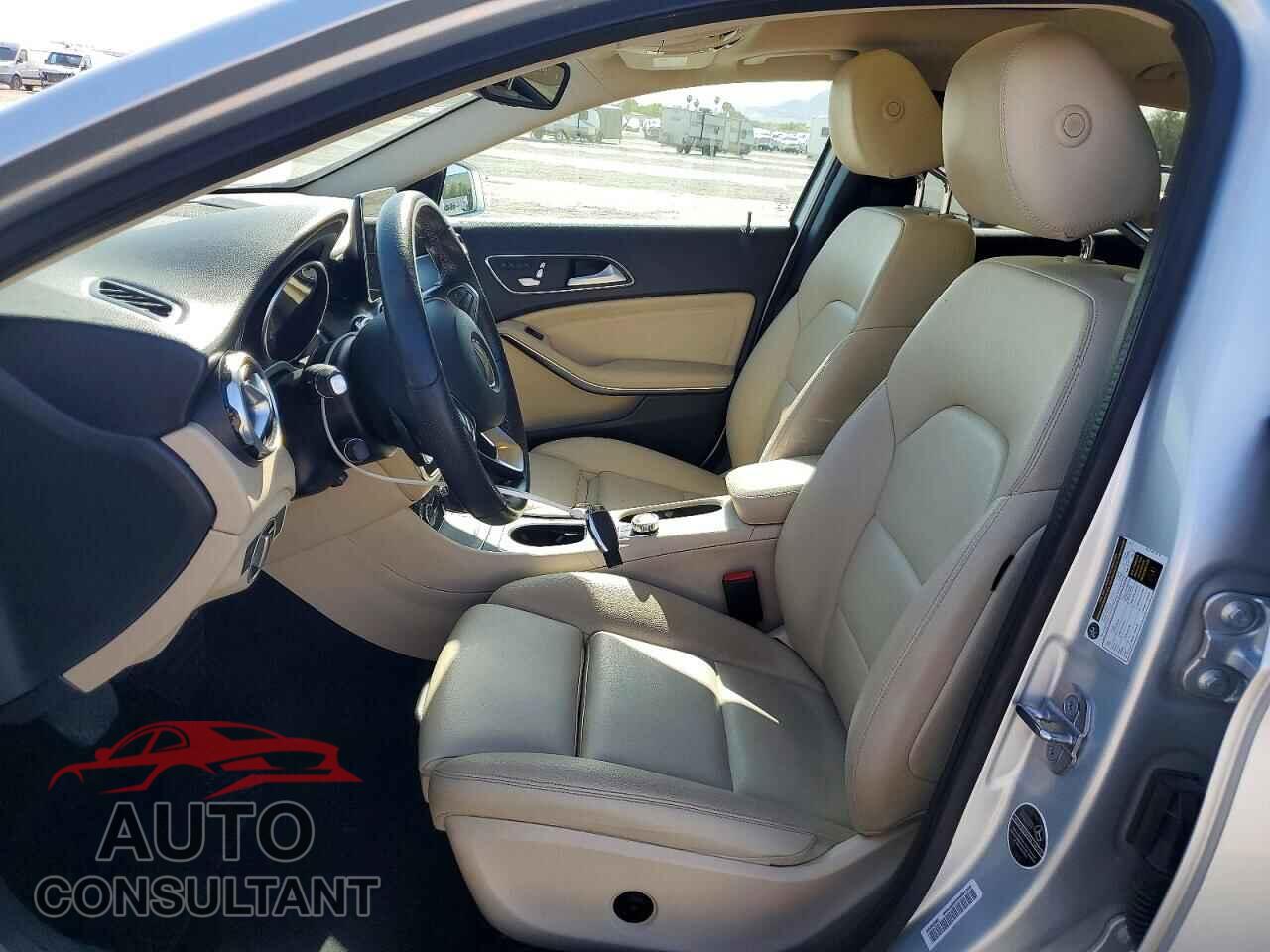 MERCEDES-BENZ GLA-CLASS 2019 - WDCTG4GB2KU019727