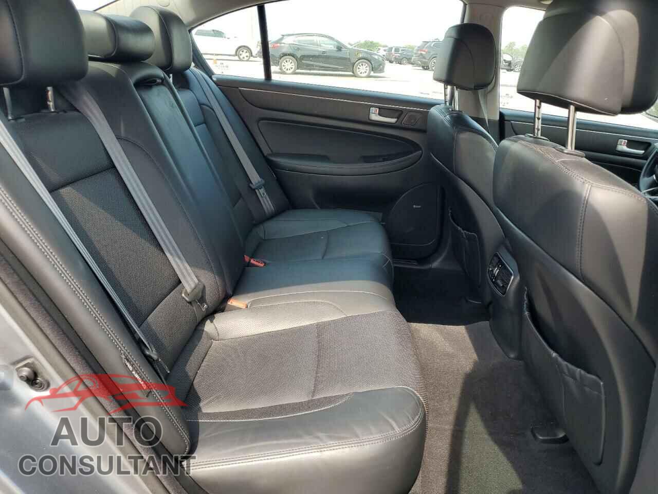 HYUNDAI GENESIS 2013 - KMHGC4DD4DU256047