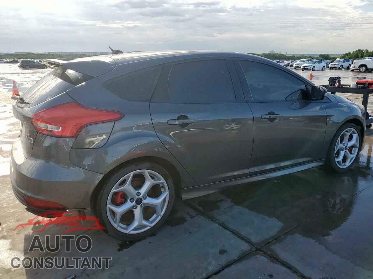 FORD FOCUS 2017 - 1FADP3L99HL334116