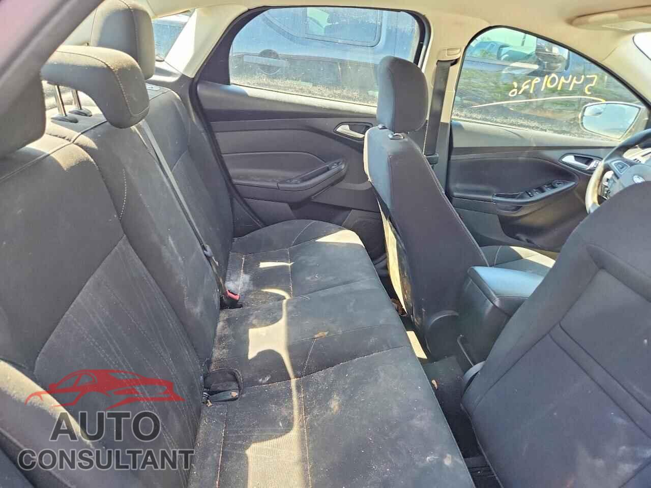 FORD FOCUS 2016 - 1FADP3F24GL208467