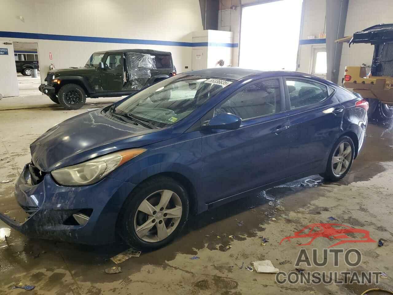 HYUNDAI ELANTRA 2013 - KMHDH4AE8DU877812