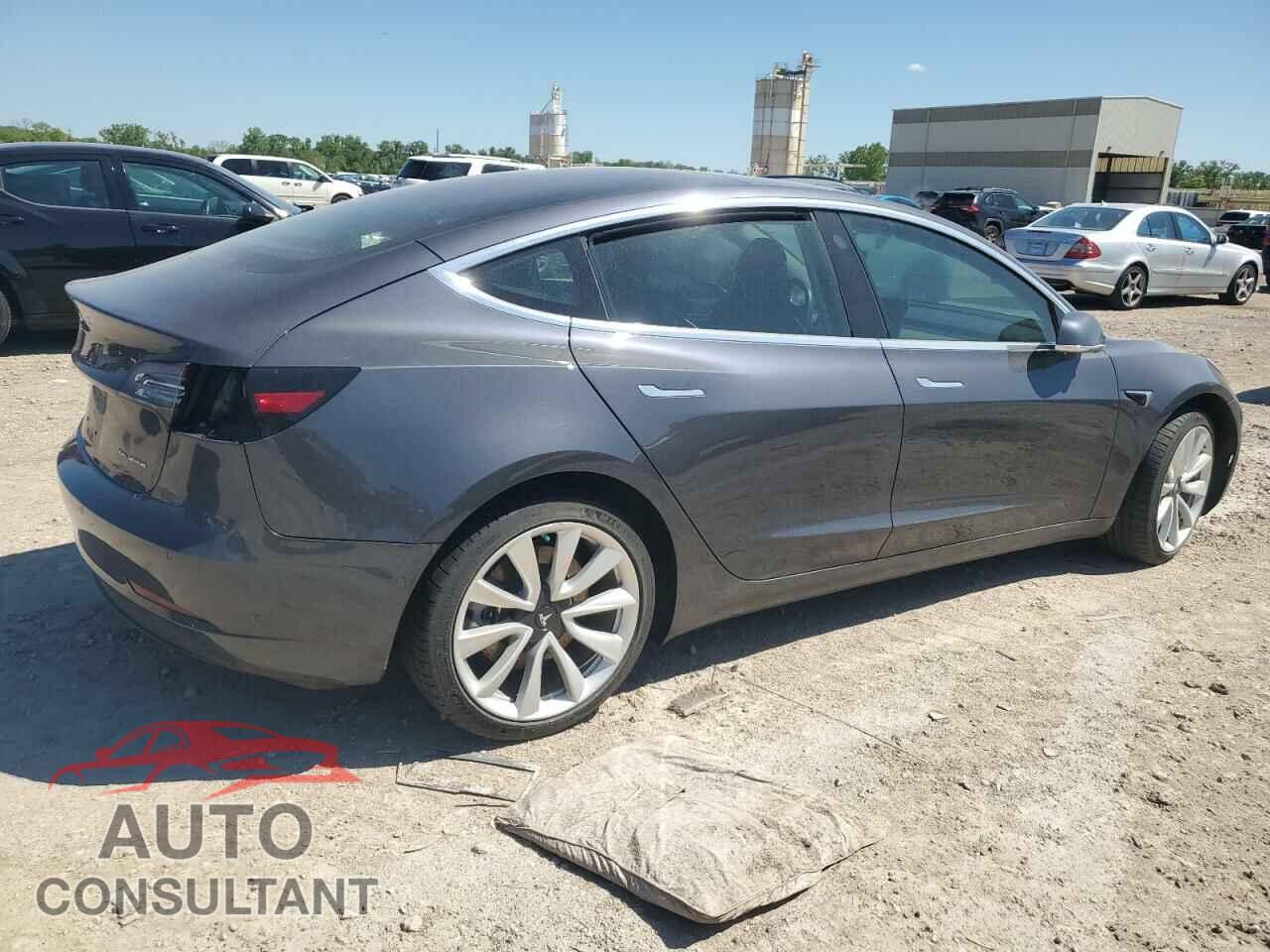 TESLA MODEL 3 2018 - 5YJ3E1EB4JF116531