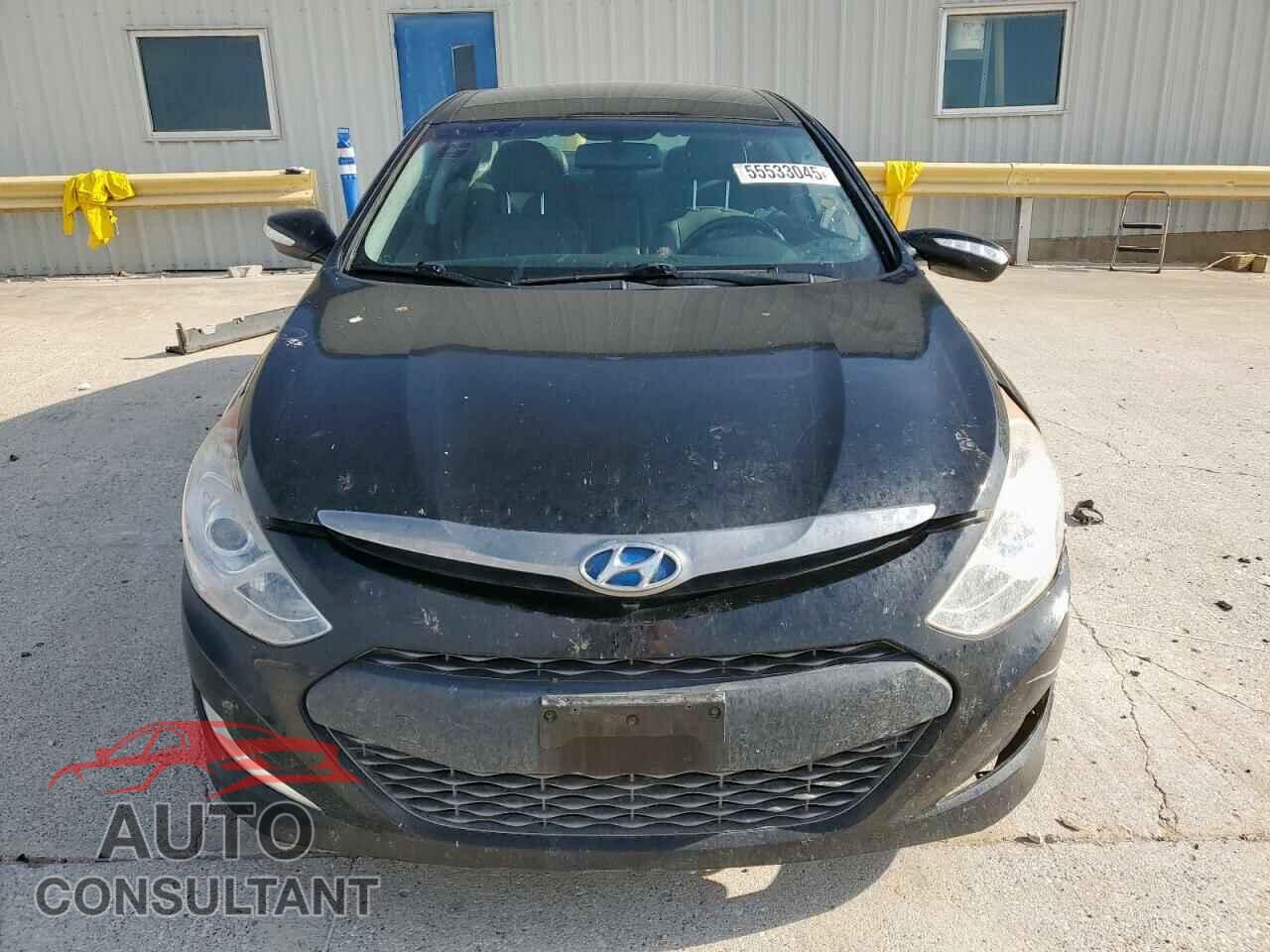 HYUNDAI SONATA 2015 - KMHEC4A43FA126177