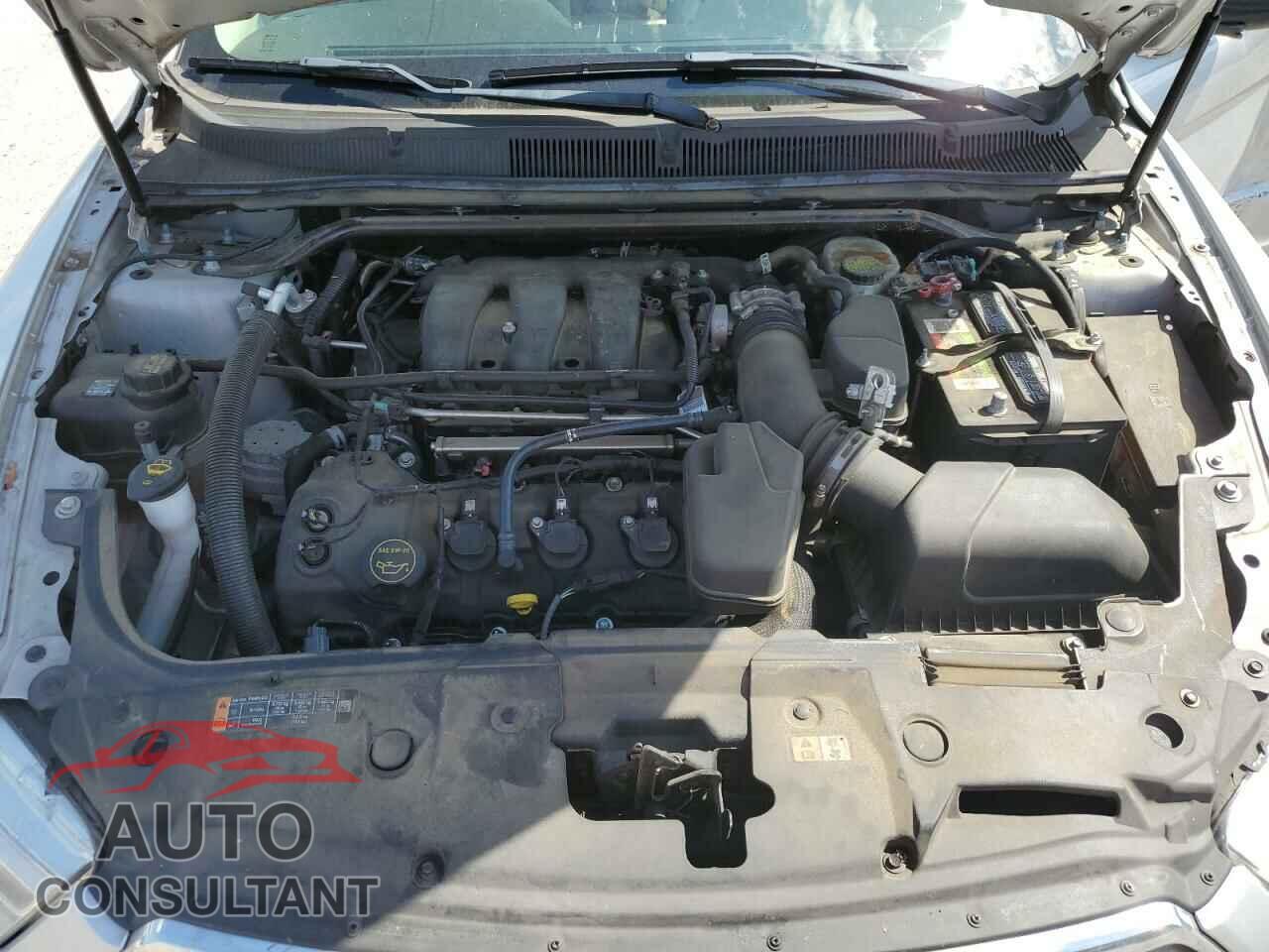 FORD TAURUS 2018 - 1FAHP2D83JG115300
