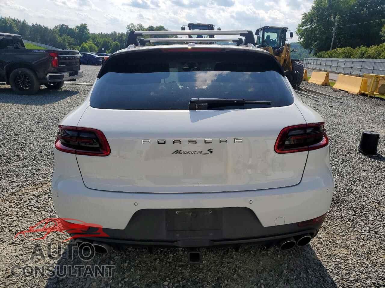 PORSCHE MACAN 2016 - WP1AB2A58GLB50238