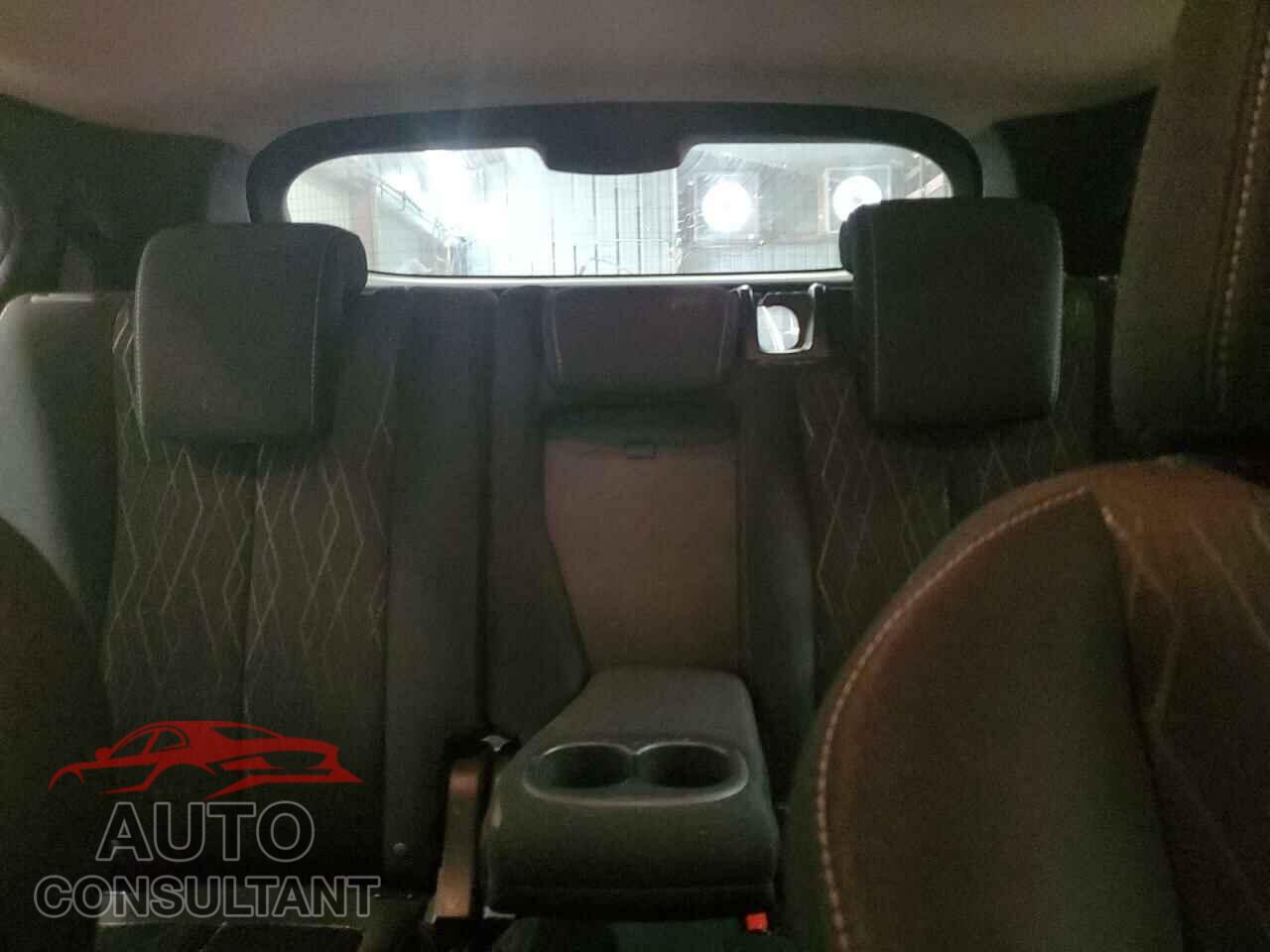 MITSUBISHI ECLIPSE 2018 - JA4AT5AA8JZ040849